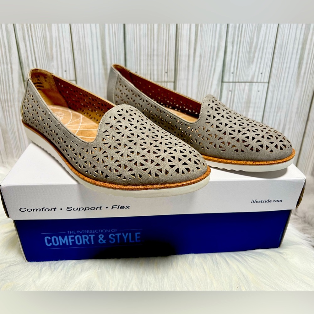 Lifestride Zamora Slip-on in Gray. NIB. Size: 6